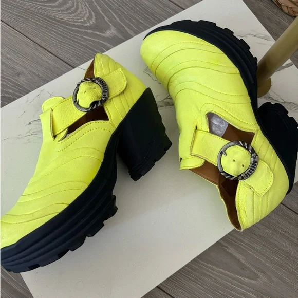 John Fluevog Shoes - Picture 3 of 15